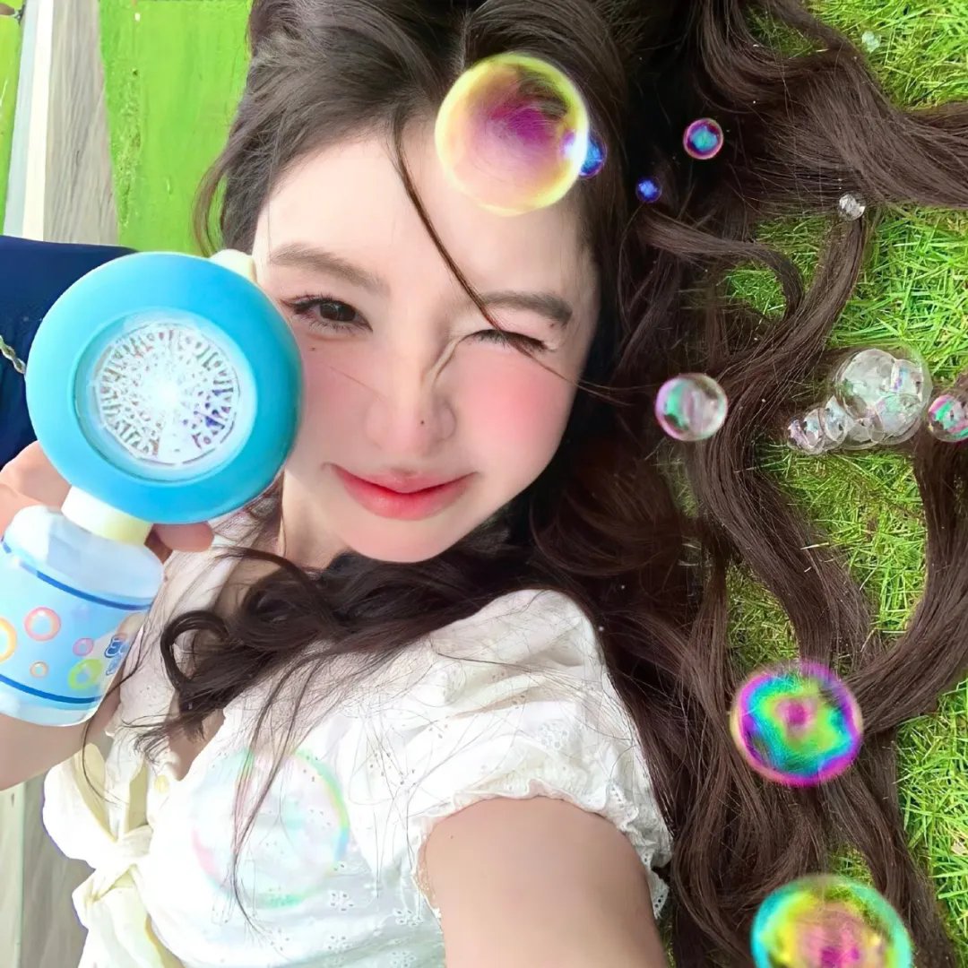 地铁女孩